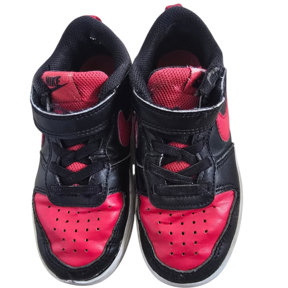 Nike Kids Black and Red Sneakers